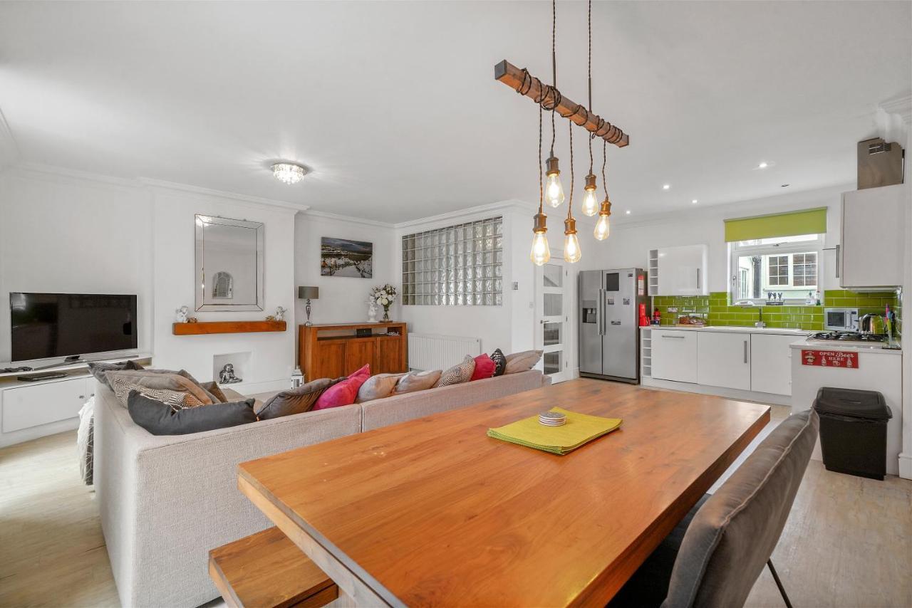 30 Percent Off! The Central Whitby Gem - 4 Bedrooms Bagian luar foto