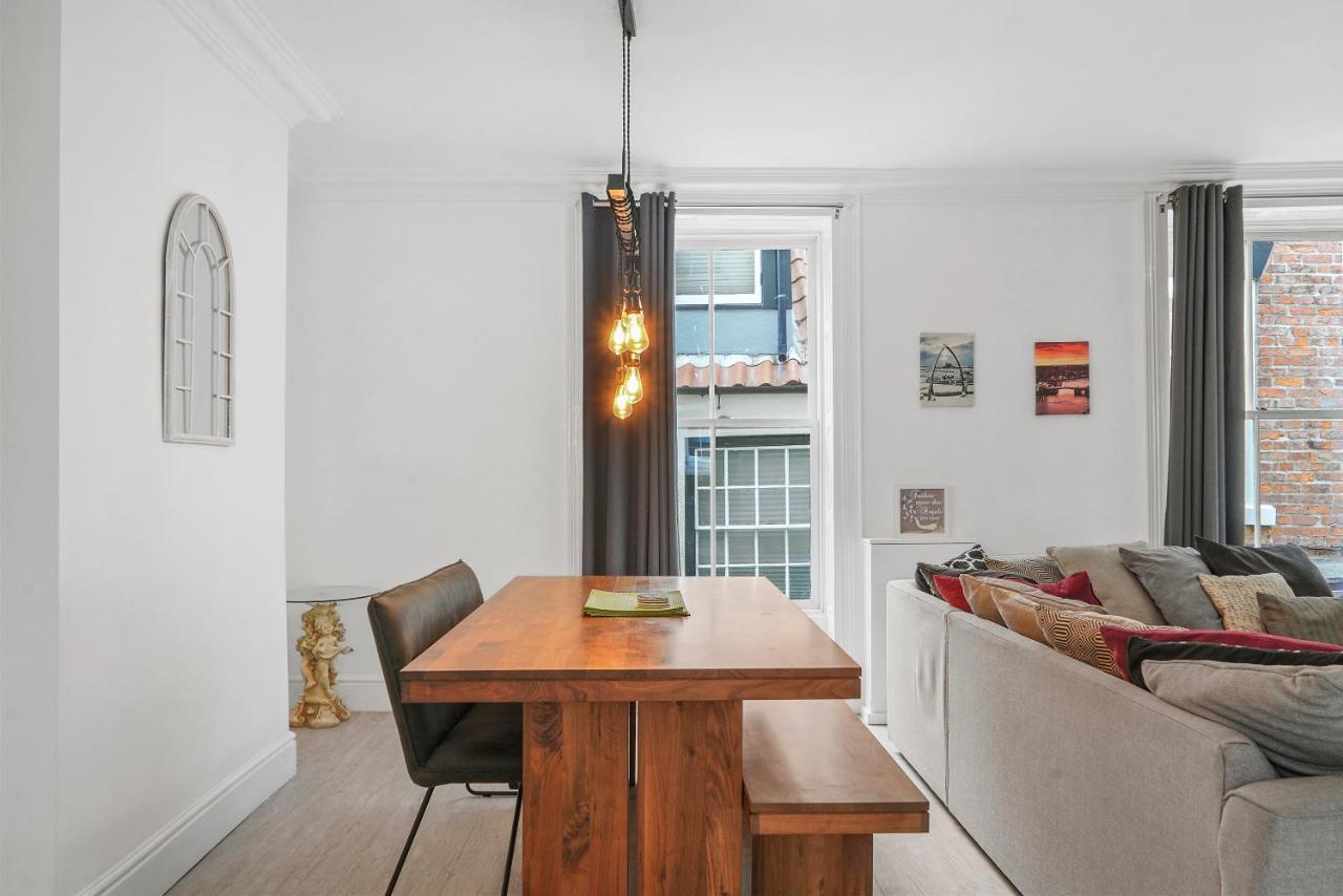 30 Percent Off! The Central Whitby Gem - 4 Bedrooms Bagian luar foto
