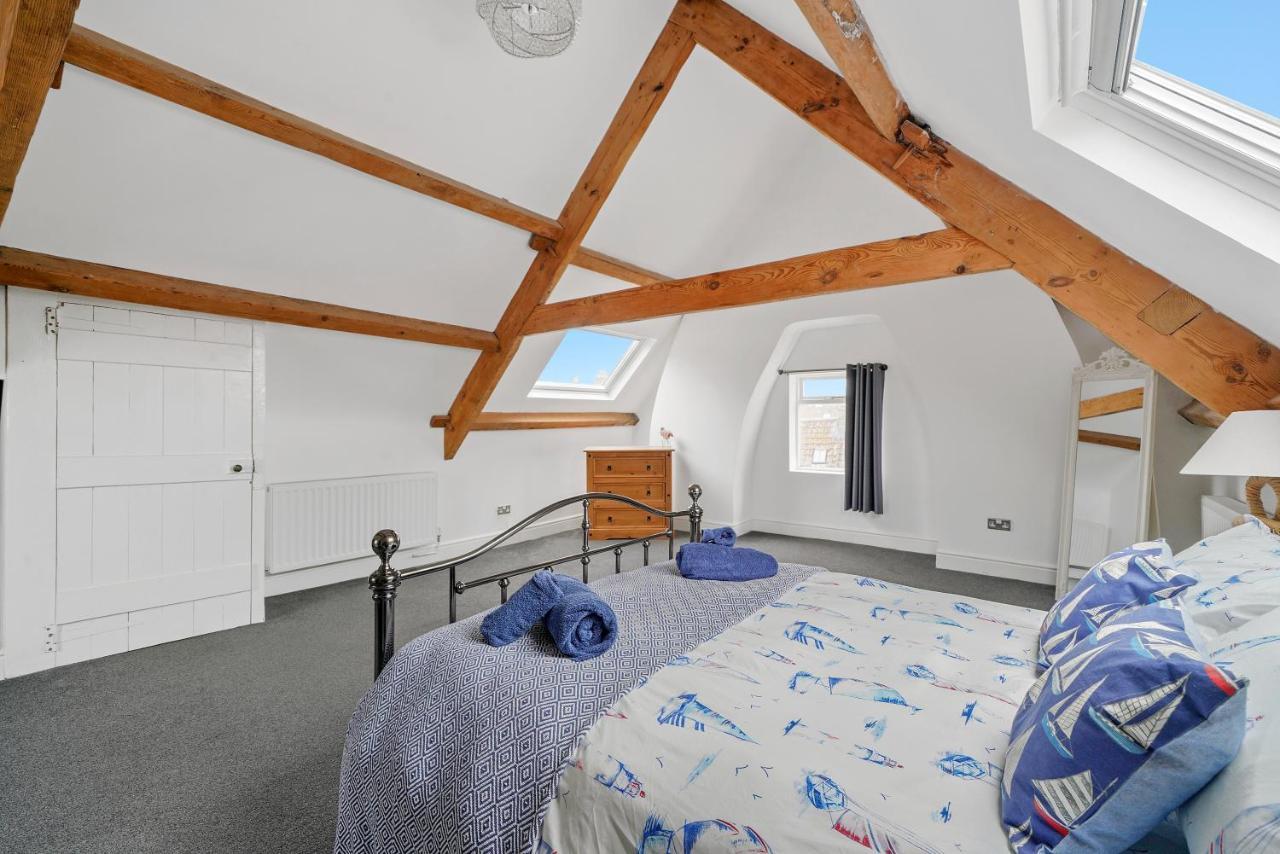 30 Percent Off! The Central Whitby Gem - 4 Bedrooms Bagian luar foto