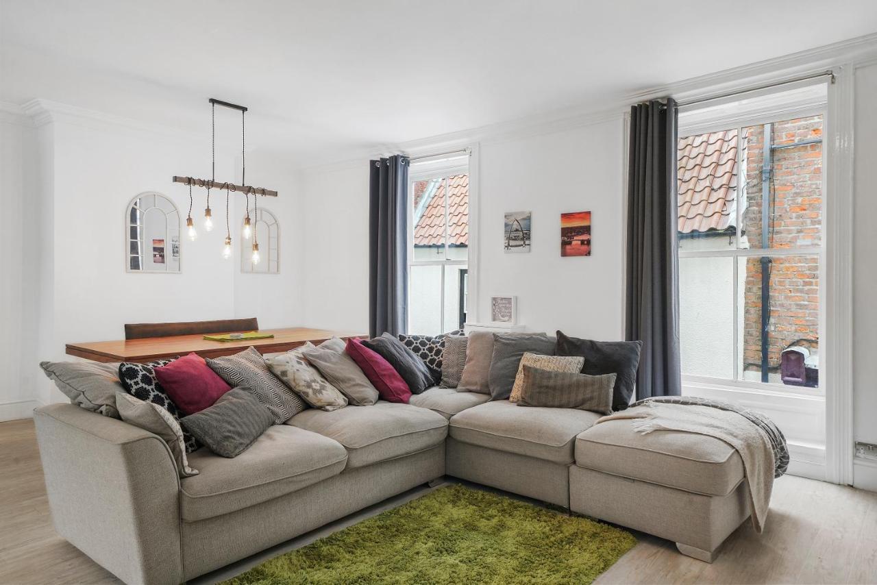 30 Percent Off! The Central Whitby Gem - 4 Bedrooms Bagian luar foto
