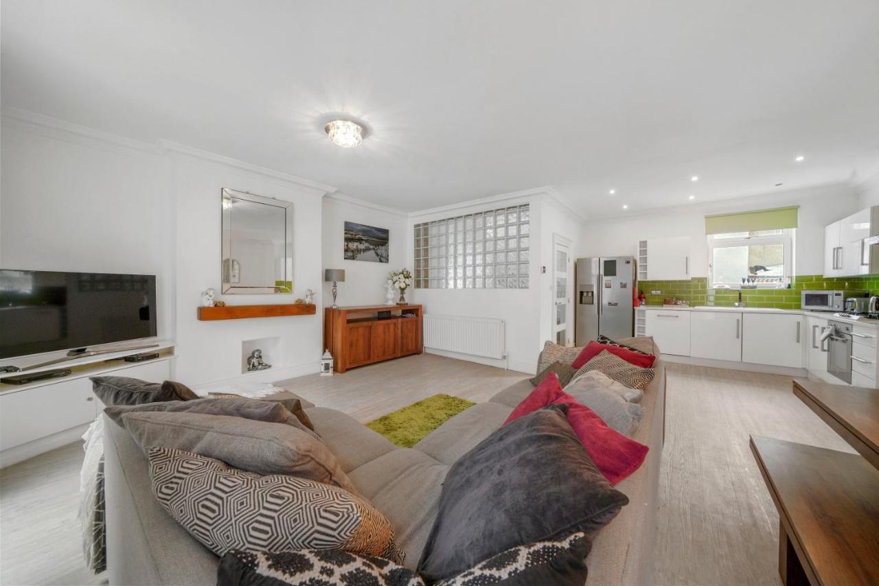 30 Percent Off! The Central Whitby Gem - 4 Bedrooms Bagian luar foto